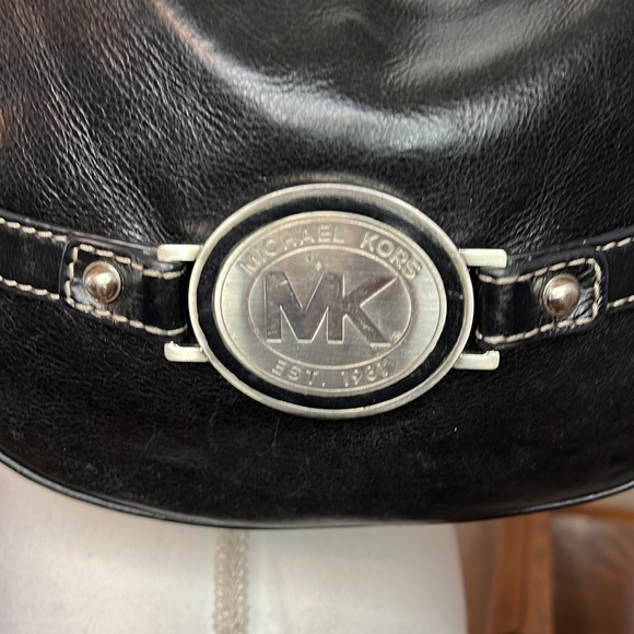 MICHAEL KORS LEATHER HANDBAG - Picture 2 of 11